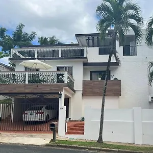 Homestay Private In Duplex W 4 Baths Fq Beds 1-3ppl, San Juan